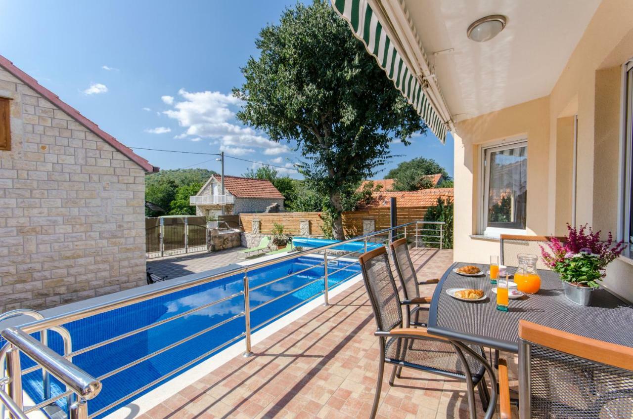 Dalmatian Village Charm - Spacious Villa With Pool Near Trogir Primorski Dolac Eksteriør billede