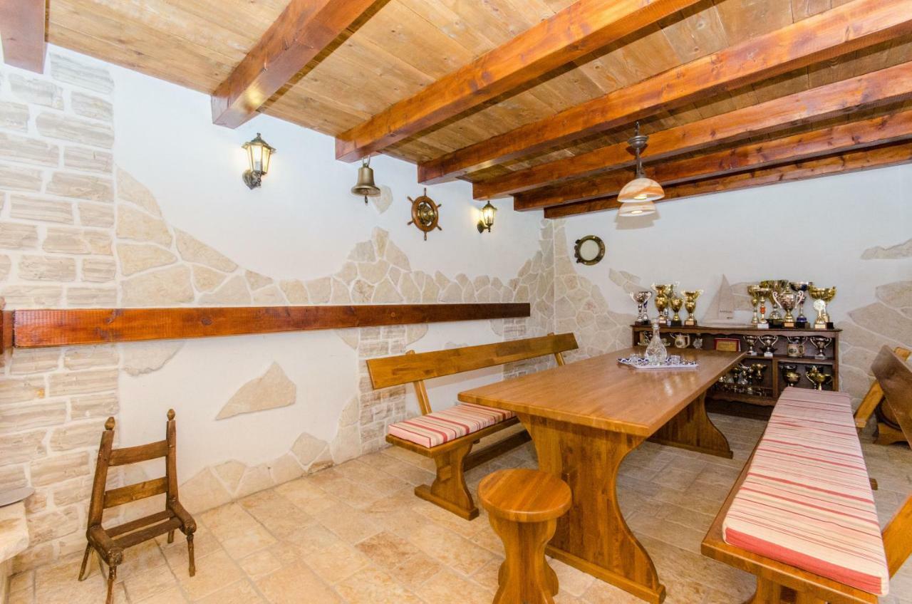 Dalmatian Village Charm - Spacious Villa With Pool Near Trogir Primorski Dolac Eksteriør billede