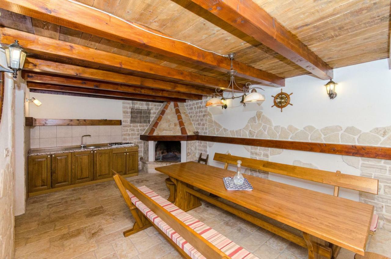 Dalmatian Village Charm - Spacious Villa With Pool Near Trogir Primorski Dolac Eksteriør billede