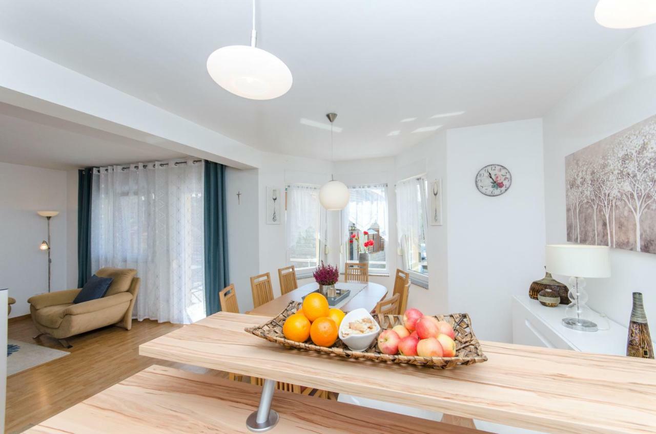 Dalmatian Village Charm - Spacious Villa With Pool Near Trogir Primorski Dolac Eksteriør billede