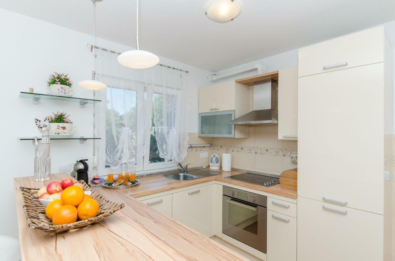 Dalmatian Village Charm - Spacious Villa With Pool Near Trogir Primorski Dolac Eksteriør billede